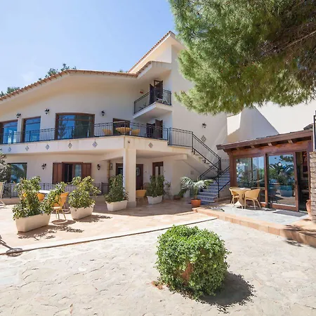 Sauci Villa