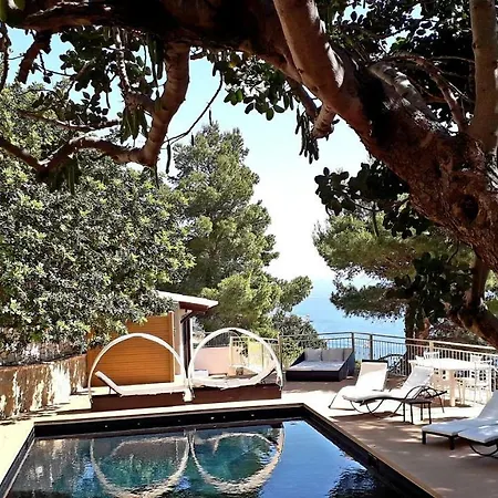 Sauci Villa
