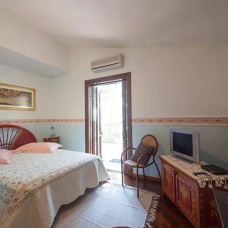 Villa Costa Sauci *